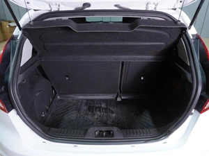 Хетчбэк Ford Fiesta 2017 года, 869000 рублей, Воронеж