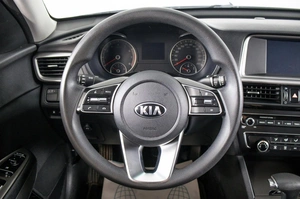 Седан Kia K5 2018 года, 1889000 рублей, Пермь