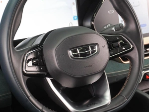 Внедорожник Geely Monjaro 2023 года, 3149000 рублей, Воронеж