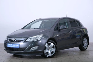 Хетчбэк Opel Astra 2012 года, 919000 рублей, Омск