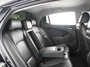 Седан Kia Optima 2013 года, 1240000 рублей, Омск