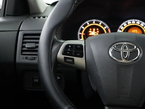 Седан Toyota Corolla 2012 года, 1217077 рублей, Москва