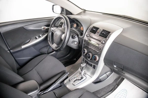 Седан Toyota Corolla 2012 года, 1099000 рублей, Пермь