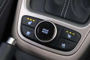 Внедорожник Hyundai Venue 2021 года, 2199000 рублей, Омск