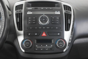 Хетчбэк Kia Ceed 2011 года, 819000 рублей, Кемерово