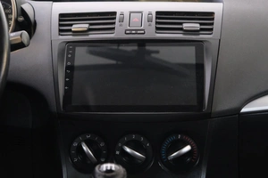 Хетчбэк Mazda 3 2012 года, 799000 рублей, Омск