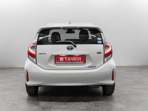 Хетчбэк Toyota Aqua 2019 года, 1320000 рублей, Красноярск