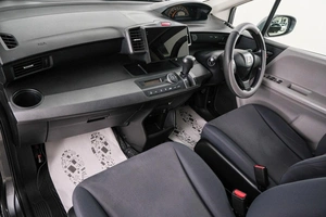 Минивэн Honda Freed 2010 года, 1079000 рублей, Красноярск