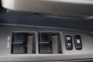 Внедорожник Toyota Land Cruiser 2010 года, 3199000 рублей, Омск