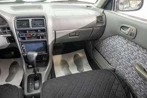 Седан Suzuki Swift 2002 года, 349000 рублей, Барнаул