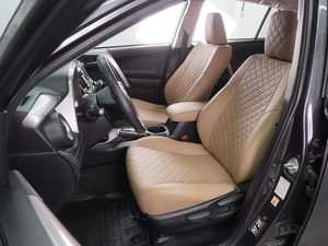 Внедорожник Toyota RAV4 2016 года, 2019000 рублей, Воронеж