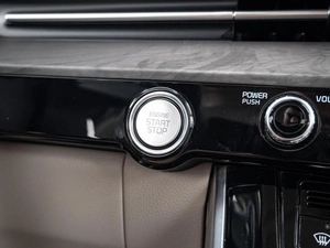 Минивэн Kia Carnival 2023 года, 4630000 рублей, Краснодар