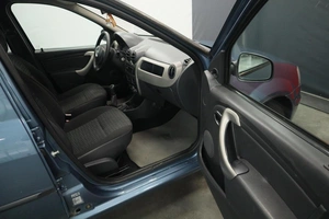 Седан Renault Logan 2011 года, 600000 рублей, Курск