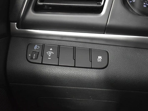 Седан Hyundai Elantra 2019 года, 1648100 рублей, Казань