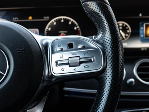 Седан Mercedes-benz E-класс 2019 года, 3250000 рублей, Краснодар