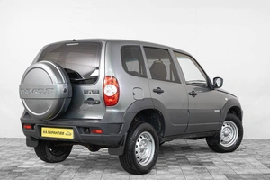 Внедорожник Chevrolet Niva 2013 года, 699000 рублей, Кемерово