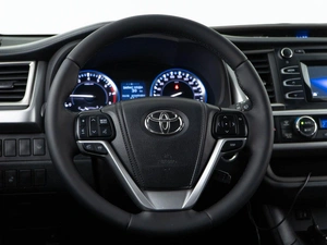 Внедорожник Toyota Highlander 2014 года, 2839999 рублей, Москва
