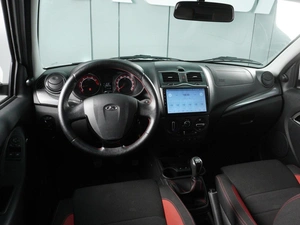 Седан ВАЗ (LADA) Granta 2023 года, 1025000 рублей, Красный Пахарь