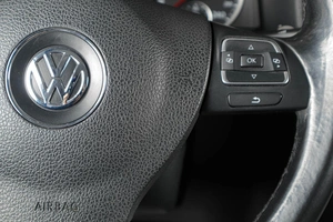 Внедорожник Volkswagen Tiguan 2012 года, 1529000 рублей, Тюмень