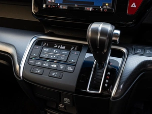 Минивэн Honda Stepwgn Spada 2018 года, 2445000 рублей, Краснодар