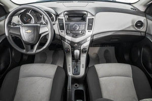 Седан Chevrolet Cruze 2012 года, 799000 рублей, Барнаул