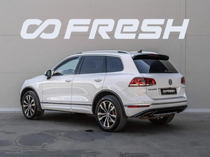 Внедорожник Volkswagen Touareg 2016 года, 2989000 рублей, Краснодар