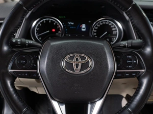 Седан Toyota Camry 2018 года, 3199000 рублей, Тюмень