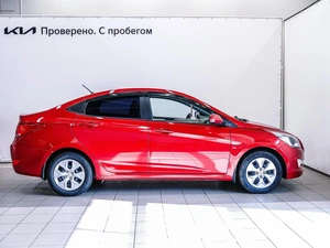 Седан Hyundai Solaris 2015 года, 915000 рублей, Красноярск