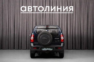 Внедорожник Chevrolet Niva 2011 года, 490000 рублей, Красноярск