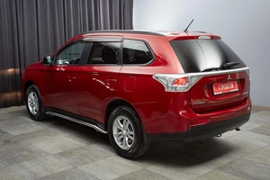 Внедорожник Mitsubishi Outlander 2013 года, 1490000 рублей, Красноярск