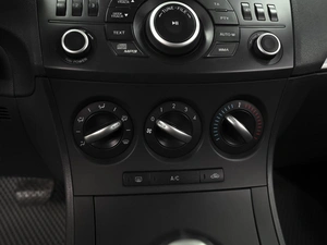 Хетчбэк Mazda 3 2012 года, 1230000 рублей, Ставрополь