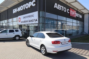Седан Volkswagen Jetta 2013 года, 1320000 рублей, Мирное