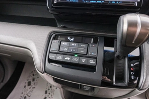 Минивэн Honda Stepwgn 2015 года, 1759000 рублей, Красноярск
