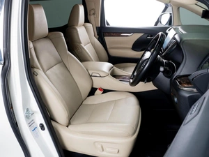 Минивэн Toyota Alphard 2018 года, 4200000 рублей, Тюмень