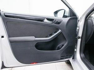 Седан Volkswagen Jetta 2012 года, 1089000 рублей, Красноярск