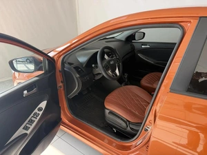 Хэтчбек Hyundai Solaris 2015 года, 1070000 рублей, Смоленск