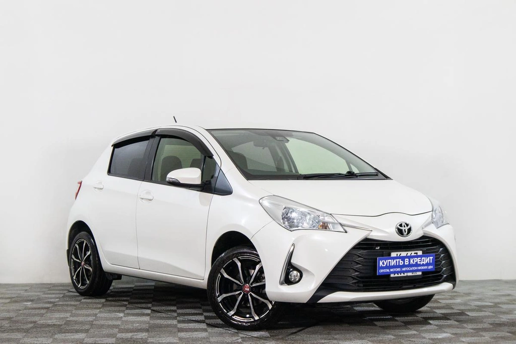 Хетчбэк Toyota Vitz 2019 года, 1169000 рублей, Сургут
