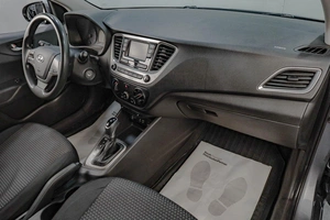 Седан Hyundai Solaris 2018 года, 1169000 рублей, Челябинск