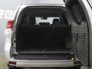 Внедорожник Toyota Land Cruiser Prado 2010 года, 2586000 рублей, Омск