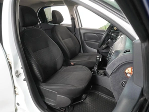 Седан Renault Logan 2017 года, 859000 рублей, Воронеж