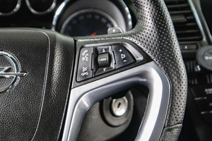 Седан Opel Insignia 2012 года, 1019000 рублей, Сургут