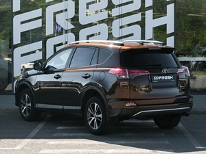 Внедорожник Toyota RAV4 2017 года, 2349000 рублей, Волгоград