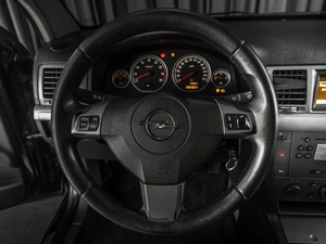 Седан Opel Vectra 2006 года, 349000 рублей, Тюмень