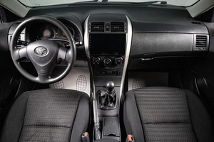 Седан Toyota Corolla 2007 года, 789000 рублей, Сургут