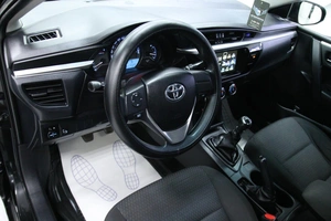 Седан Toyota Corolla 2014 года, 1073000 рублей, Солонцы