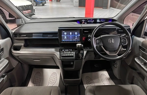 Минивэн Honda Stepwgn 2017 года, 1730000 рублей, Красноярск
