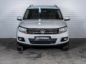 Внедорожник Volkswagen Tiguan 2015 года, 1575000 рублей, Ставрополь