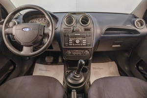Хетчбэк Ford Fiesta 2008 года, 399000 рублей, Челябинск