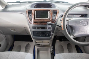 Минивэн Toyota Nadia 2001 года, 659000 рублей, Барнаул