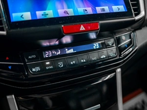 Седан Honda Accord 2016 года, 1999000 рублей, Красноярск